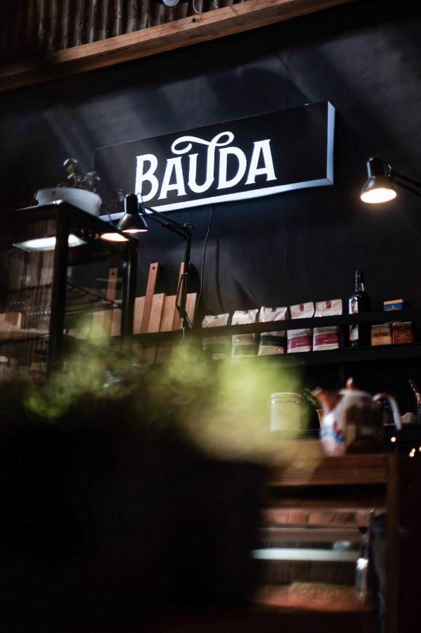 Hotel & Cafe Bauda Castro Exterior foto